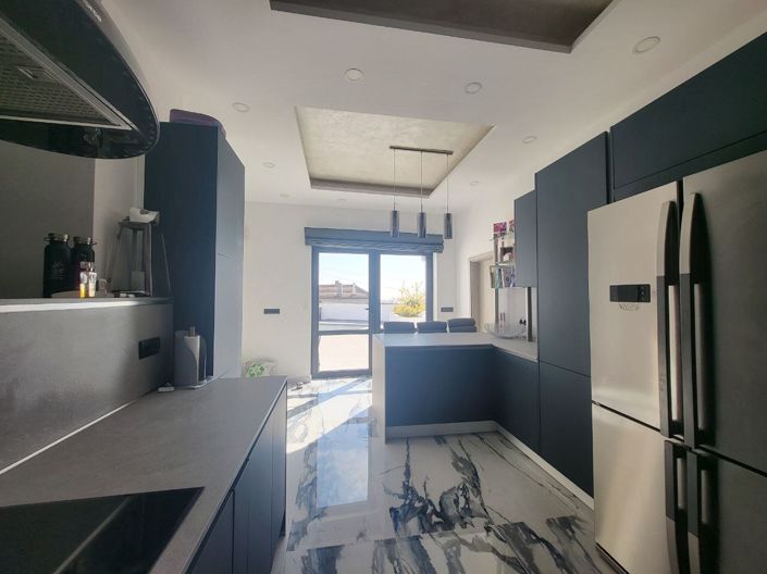 Image No.5-4 Bed Property for sale