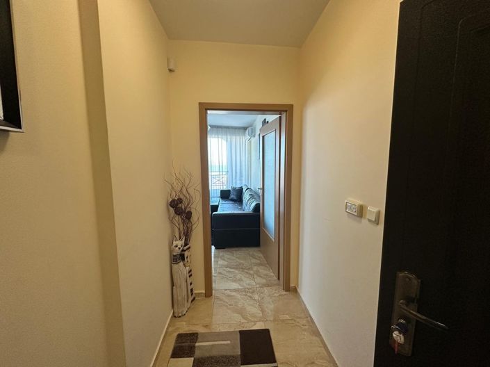 Image No.10-2 Bed Property for sale