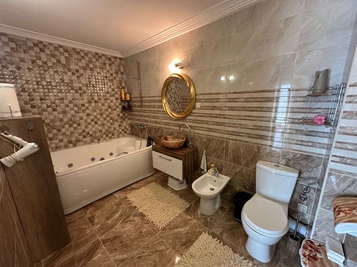 Image No.5-2 Bed Property for sale