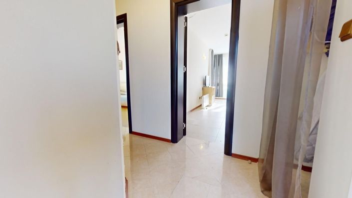 Image No.9-3 Bed Property for sale