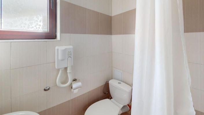 Image No.7-2 Bed Property for sale