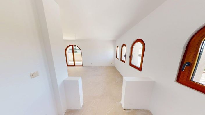 Image No.6-1 Bed Property for sale