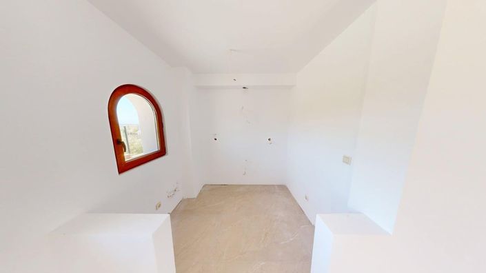 Image No.7-1 Bed Property for sale