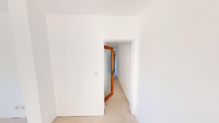 Image No.8-1 Bed Property for sale