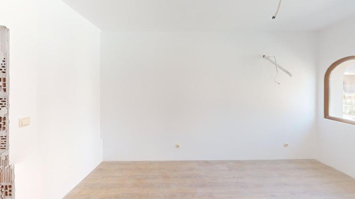 Image No.4-1 Bed Property for sale