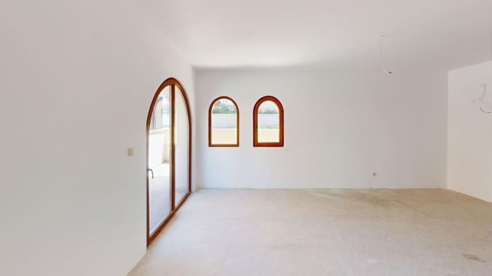 Image No.6-1 Bed Property for sale