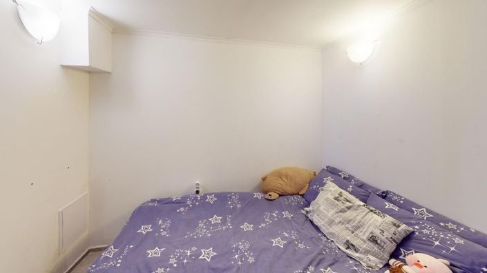 Image No.10-2 Bed Property for sale