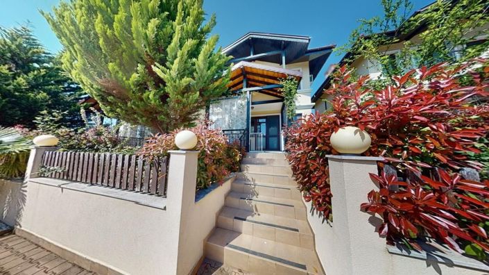 Image No.2-2 Bed Property for sale