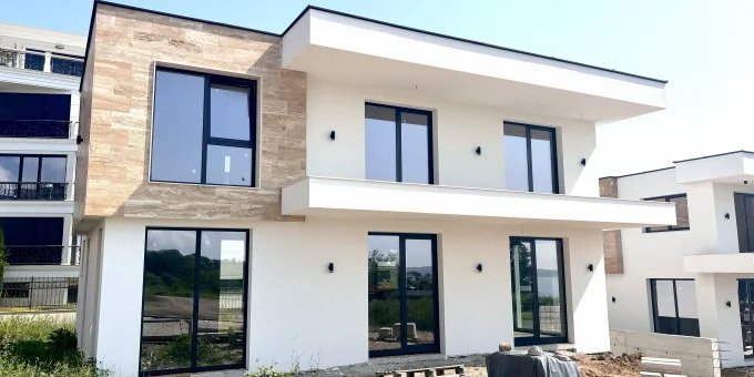 Image No.7-Propriété de 3 chambres à vendre à Chernomorets