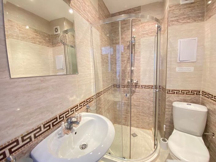 Image No.9-1 Bed Property for sale