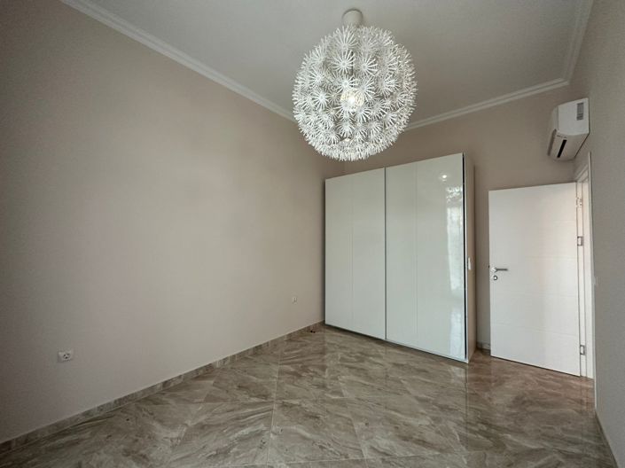 Image No.5-1 Bed Property for sale