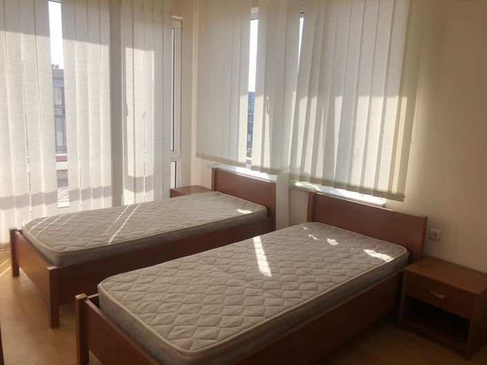 Image No.10-3 Bed Property for sale