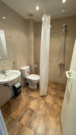 Image No.10-2 Bed Property for sale