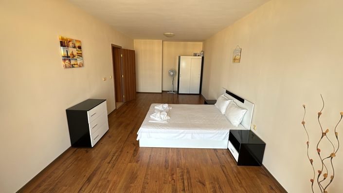 Image No.3-2 Bed Property for sale