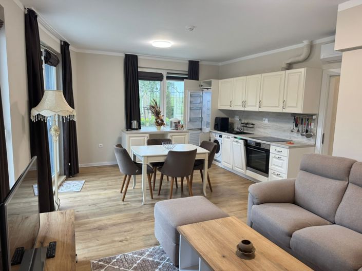 Image No.10-2 Bed Property for sale