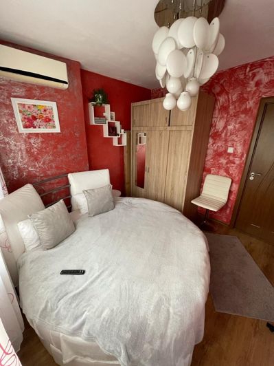 Image No.10-4 Bed Property for sale