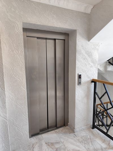 Image No.10-2 Bed Property for sale