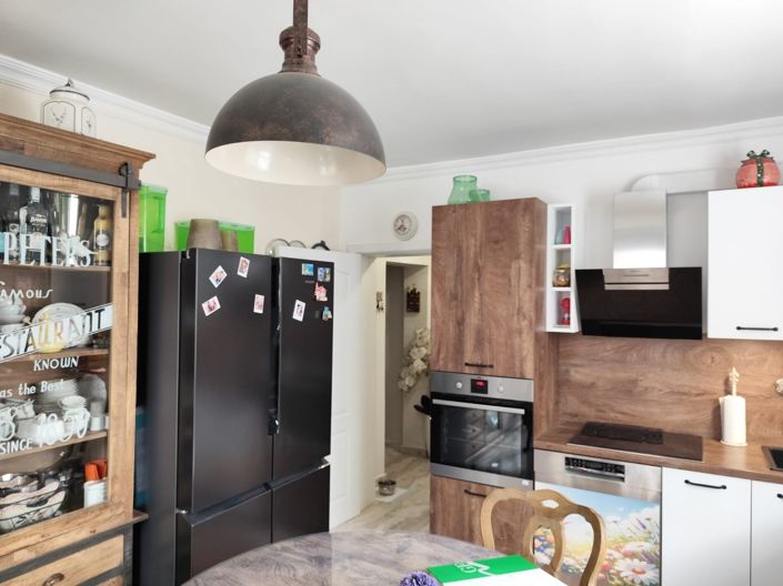 Image No.6-2 Bed Property for sale