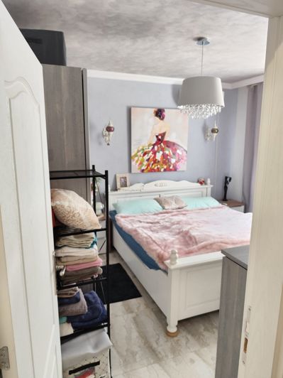 Image No.8-2 Bed Property for sale