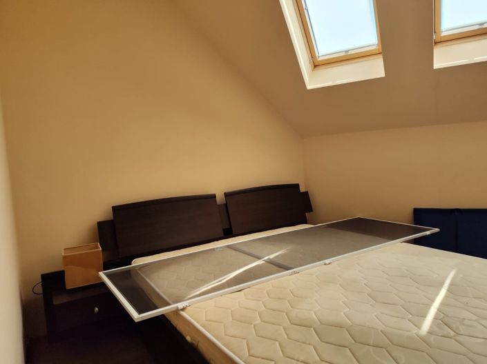 Image No.8-1 Bed Property for sale