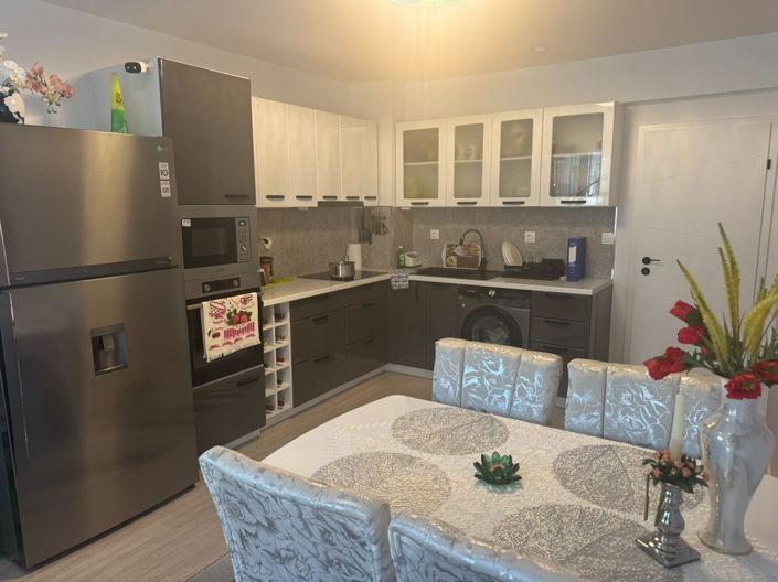 Image No.7-2 Bed Property for sale