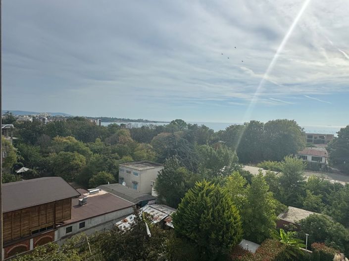 Image No.5-2 Bed Property for sale