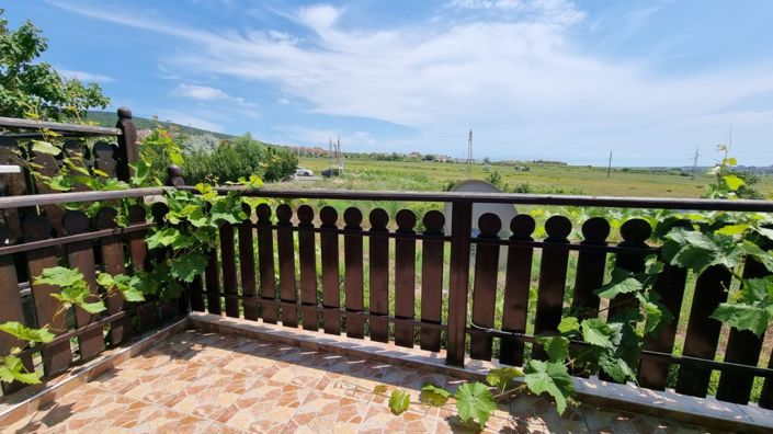 Image No.8-2 Bed Property for sale