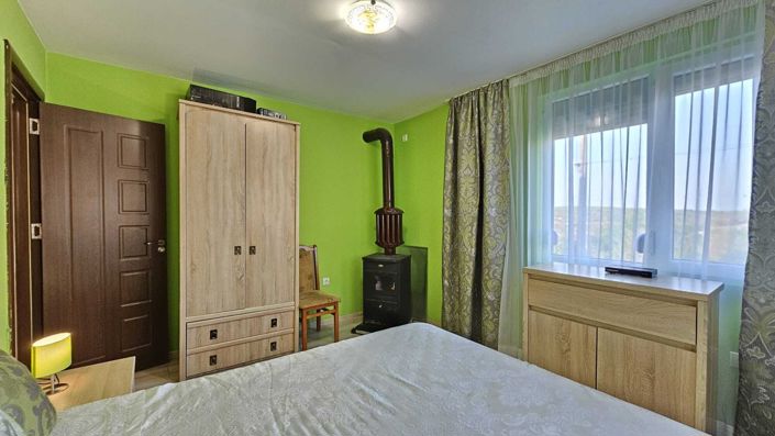 Image No.3-5 Bed Property for sale