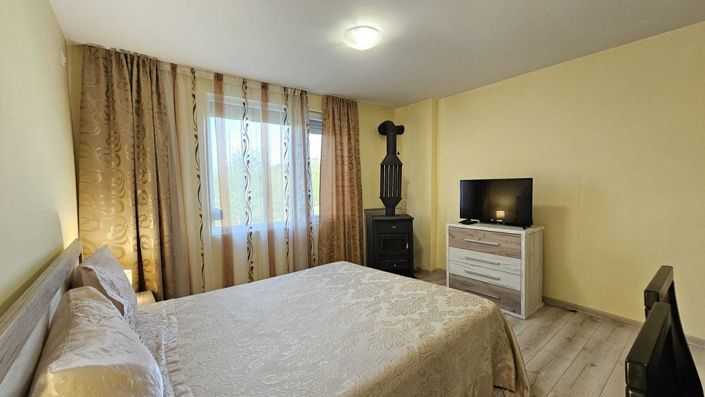 Image No.4-5 Bed Property for sale