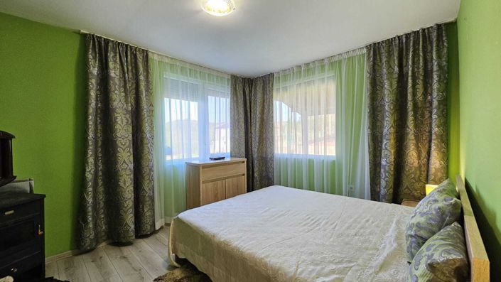 Image No.9-5 Bed Property for sale