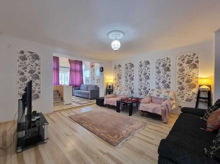 Image No.4-3 Bed Property for sale