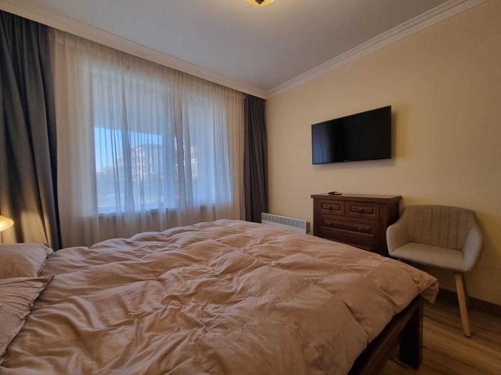 Image No.10-2 Bed Property for sale