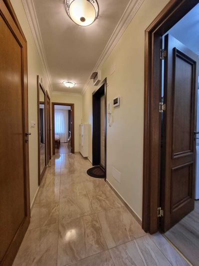 Image No.9-2 Bed Property for sale