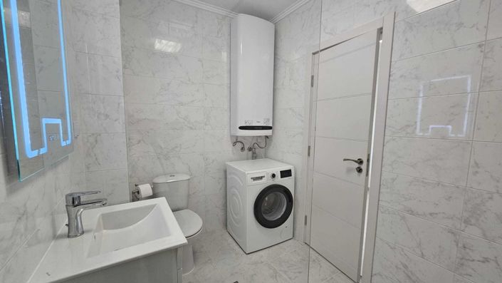 Image No.9-2 Bed Property for sale