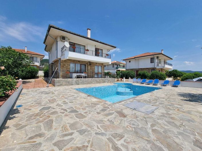 Image No.2-3 Bed Property for sale