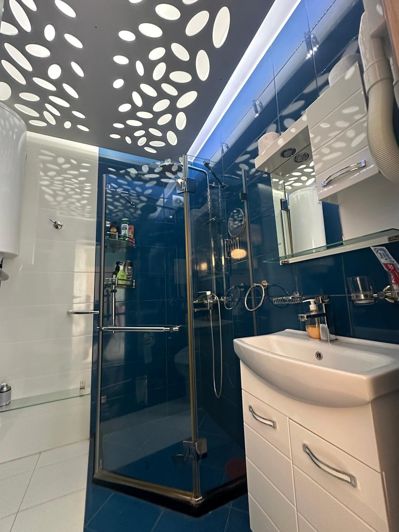 Image No.8-3 Bed Property for sale