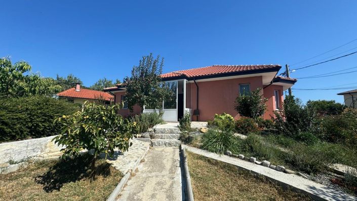 Image No.2-3 Bed Property for sale