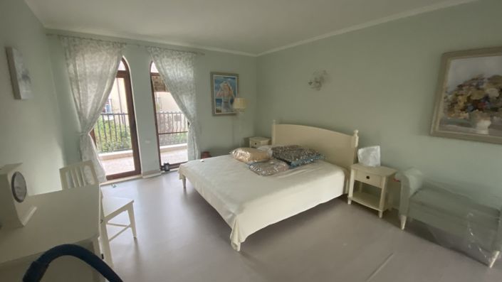 Image No.8-Propriété de 3 chambres à vendre à Elenite