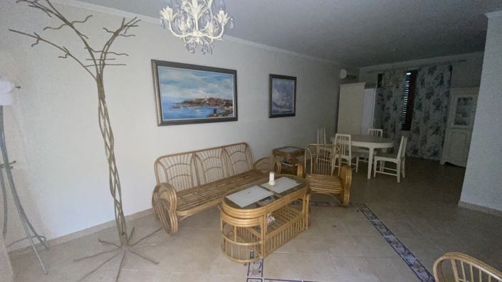 Image No.9-Propriété de 3 chambres à vendre à Elenite