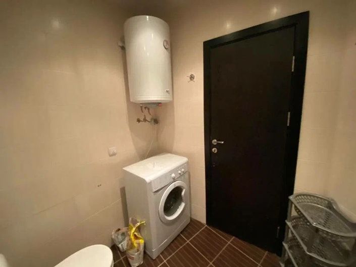 Image No.10-1 Bed Property for sale