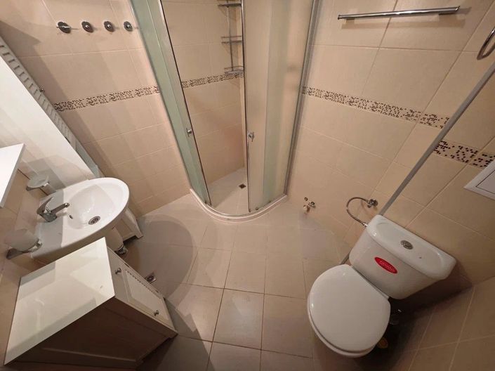 Image No.5-1 Bed Property for sale