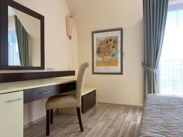 Image No.10-1 Bed Property for sale