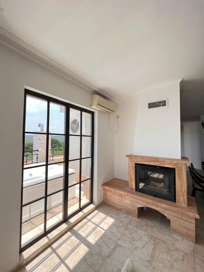 Image No.3-3 Bed Property for sale