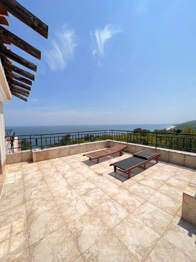 Image No.5-3 Bed Property for sale