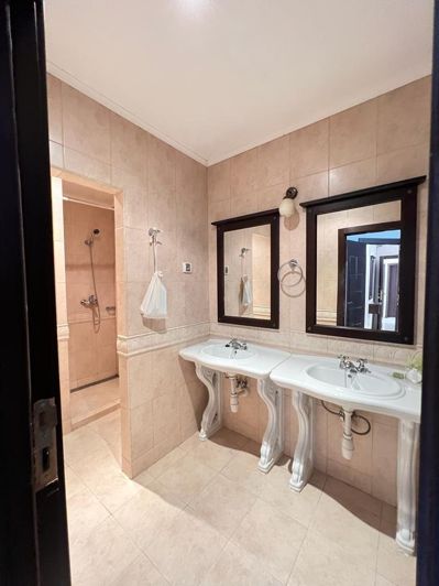 Image No.7-2 Bed Property for sale