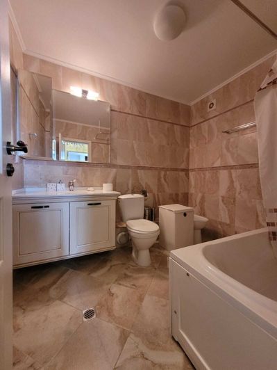 Image No.10-4 Bed Property for sale