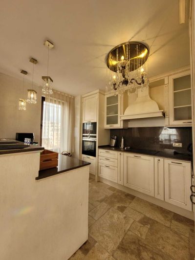 Image No.2-4 Bed Property for sale