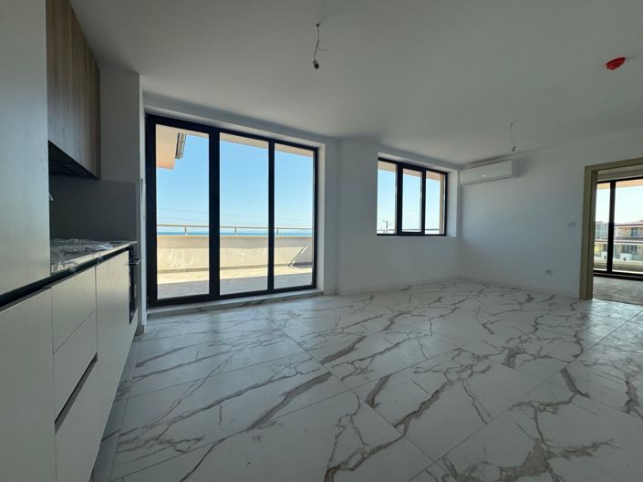 Image No.6-2 Bed Property for sale