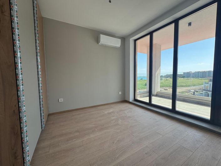 Image No.9-2 Bed Property for sale