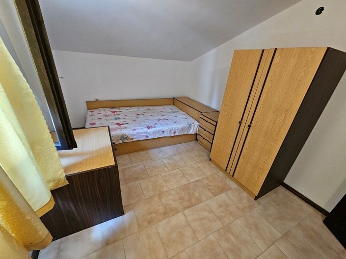 Image No.10-3 Bed Property for sale